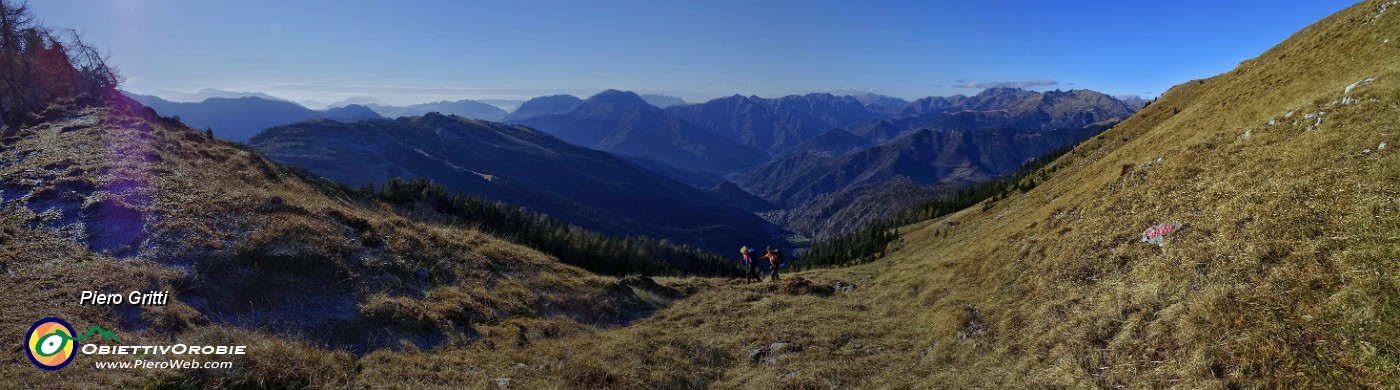 29 Dal Passo di Monte Colle vista su Piazzatorre.jpg